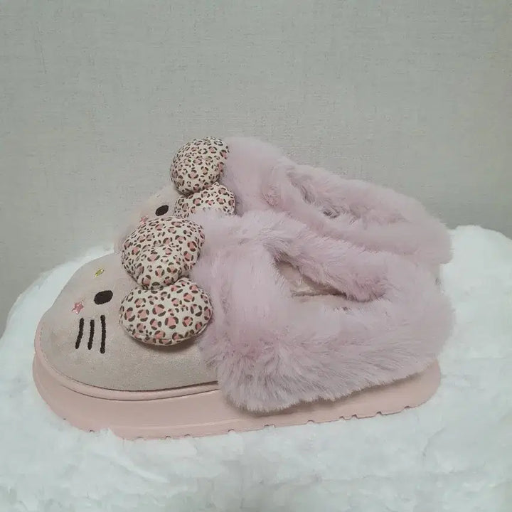 [SOLD OUT] 산리오 키티 어그 호피 털 슬리퍼 실내화