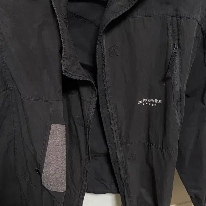 [BUNJANG] thisisneverthat Windbreaker Jacket / 디스이즈네버뎃 thisisneverthat 바람막이 자켓