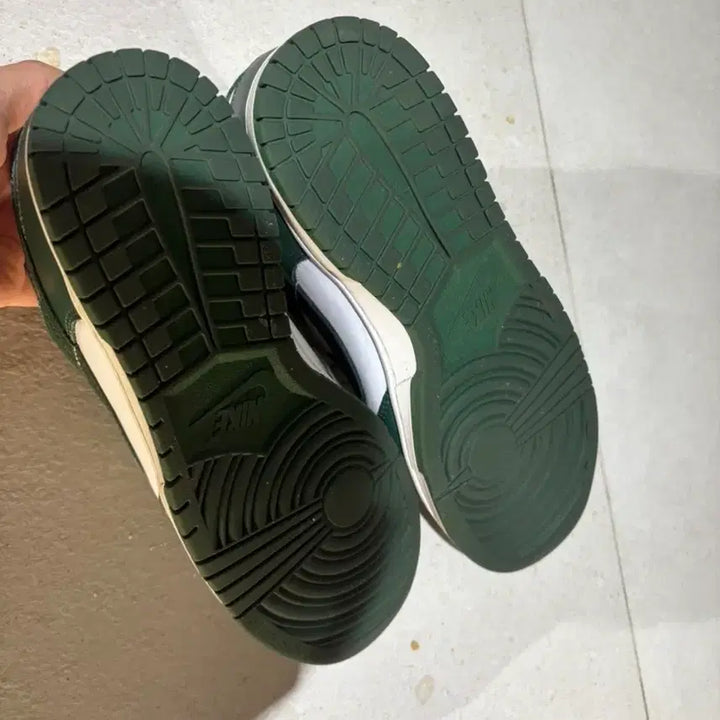 [BUNJANG] Nike Dunk Low Retro Varsity Green Sneakers / 나이키 덩크 로우 레트로 바시티 그린