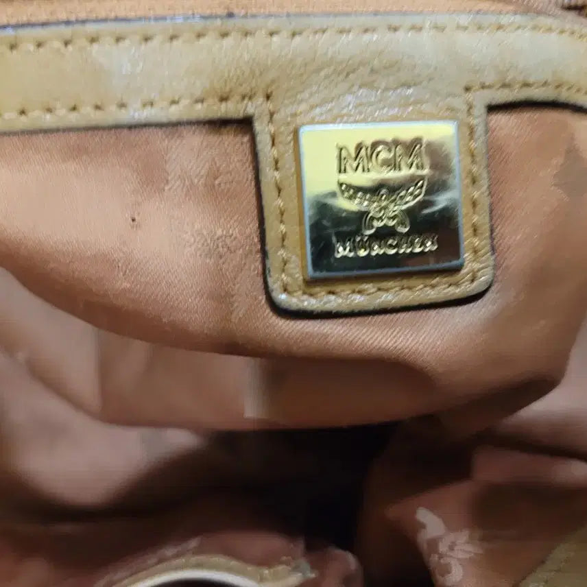 [BUNJANG] MCM Logo Pattern Shoulder Bag / Tote Bag / MCM 로고 패턴 숄더백 / 토트백