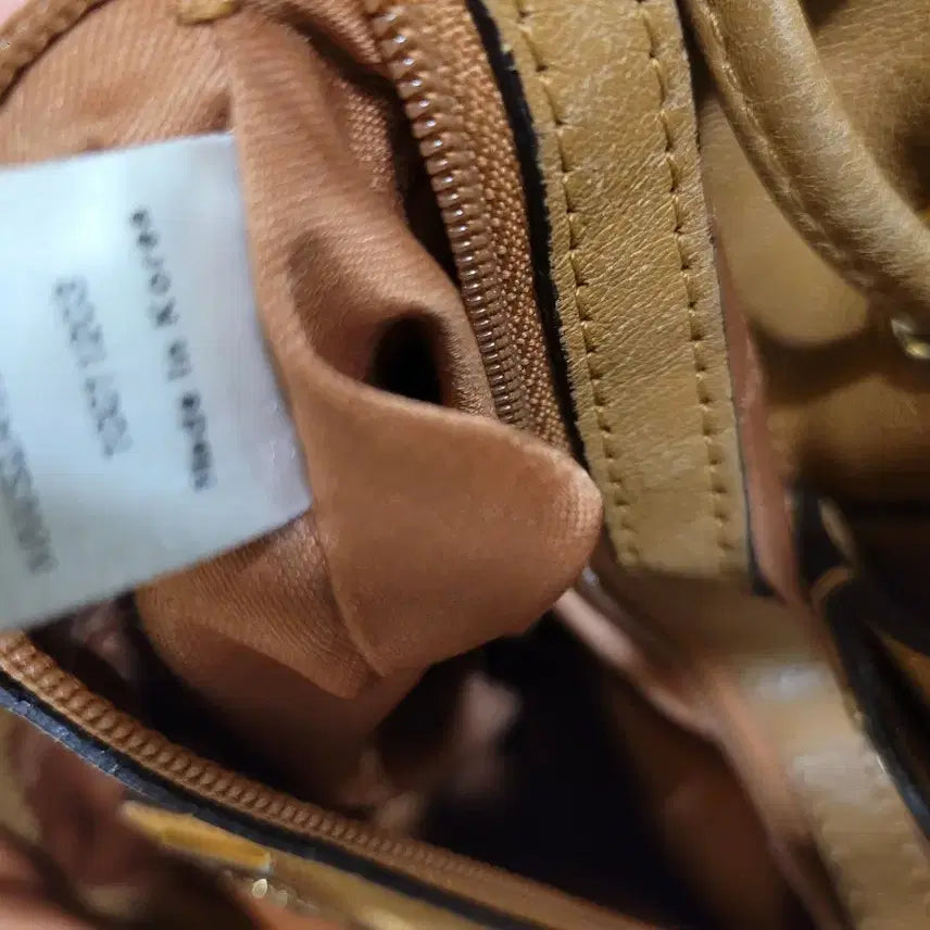 [BUNJANG] MCM Logo Pattern Shoulder Bag / Tote Bag / MCM 로고 패턴 숄더백 / 토트백