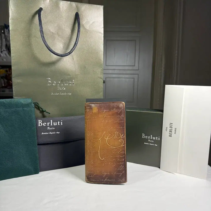 [BUNJANG] Berluti Santal Scritto Flap Long Wallet / [풀구성] 벨루티 상탈 스크리토 플랩 장지갑 135277