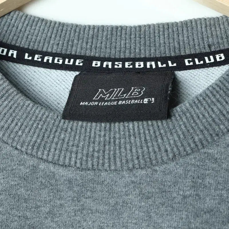 [BUNJANG] W(M) MLB New York Yankees Bulldog Embroidered Sweatshirt / W(M) MLB 엠엘비 맨투맨 티셔츠 뉴욕양키즈 불독 자수-17846