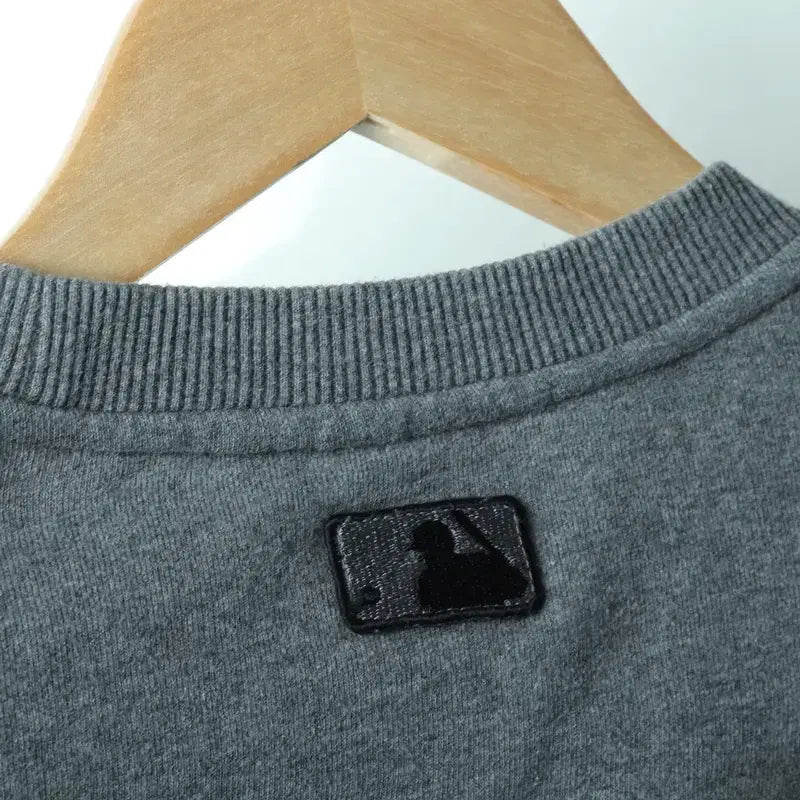 [BUNJANG] W(M) MLB New York Yankees Bulldog Embroidered Sweatshirt / W(M) MLB 엠엘비 맨투맨 티셔츠 뉴욕양키즈 불독 자수-17846