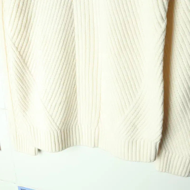 [BUNJANG] Hangten Cable Knit Sweater / (L) 행텐 니트 아이보리 케이블 꽈배기-17849