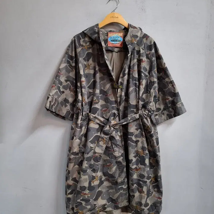[BUNJANG] DIESELPUNK Camo Pattern 7-part Sleeve Hooded Coat / DIESELPUNK 카모 패턴 반팔 후드 7부 코트 free