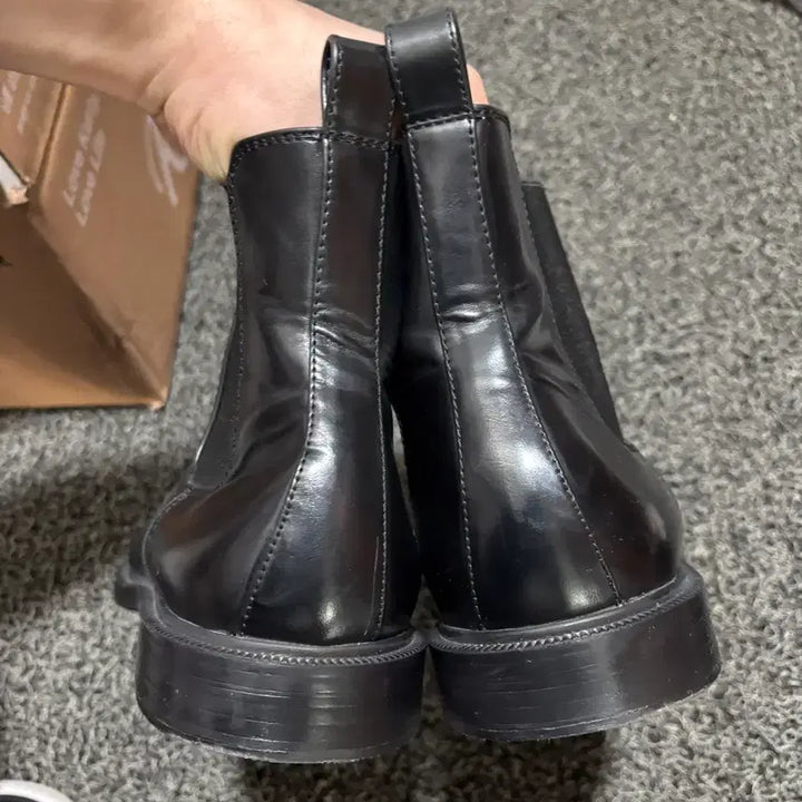 [BUNJANG] Zara Chelsea Boots Size 44 / 자라 첼시부츠 44