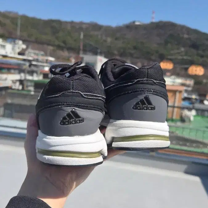 [BUNJANG] Adidas Equipment 10 Running Shoes / 아디다스 이큅먼트 10 러닝화 280