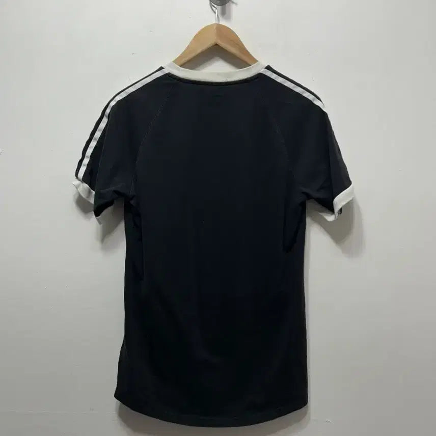 [BUNJANG] Adidas Tri-Stripe Black Short Sleeve T-shirt M / 아디다스 삼선 반팔 티셔츠 블랙 M