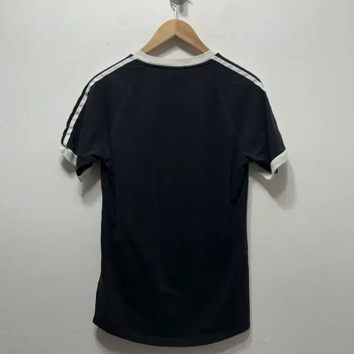 [BUNJANG] Adidas Tri-Stripe Black Short Sleeve T-shirt M / 아디다스 삼선 반팔 티셔츠 블랙 M