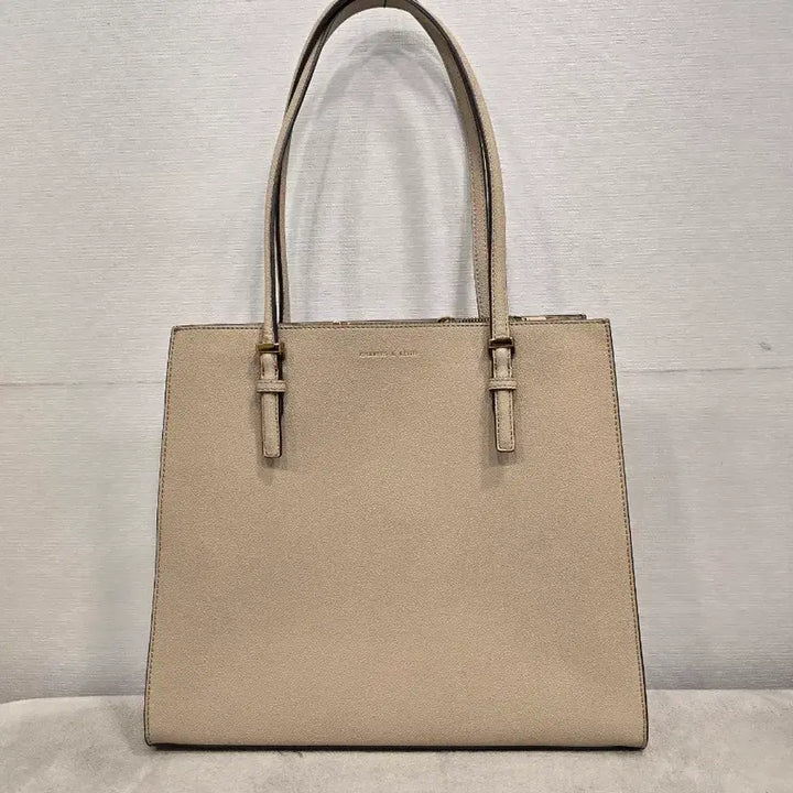 [BUNJANG] Charles &amp; Keith Beige Shoulder Bag / 거의새거) 찰스앤키스 베이지 숄더백