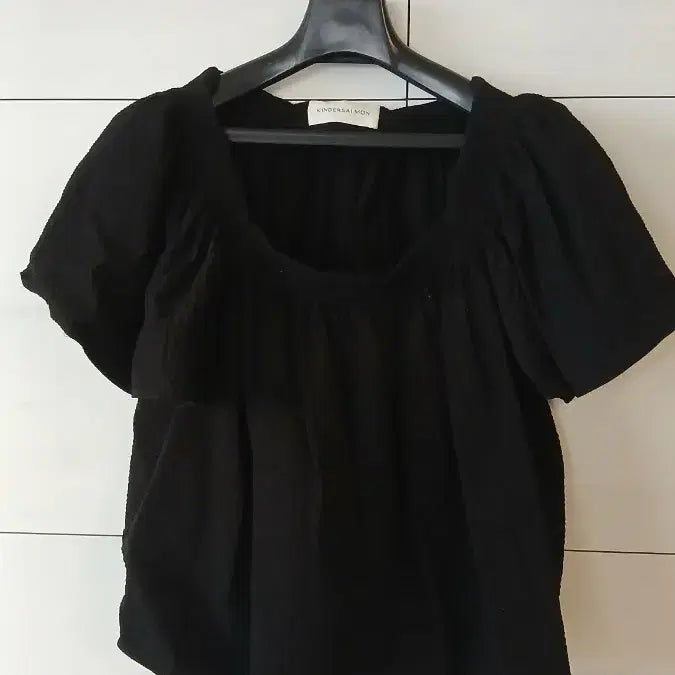 [BUNJANG] Kindersalmon Black Blouse / kindersalmon킨더살몬 블랙 블라우스 상의  프리사이즈