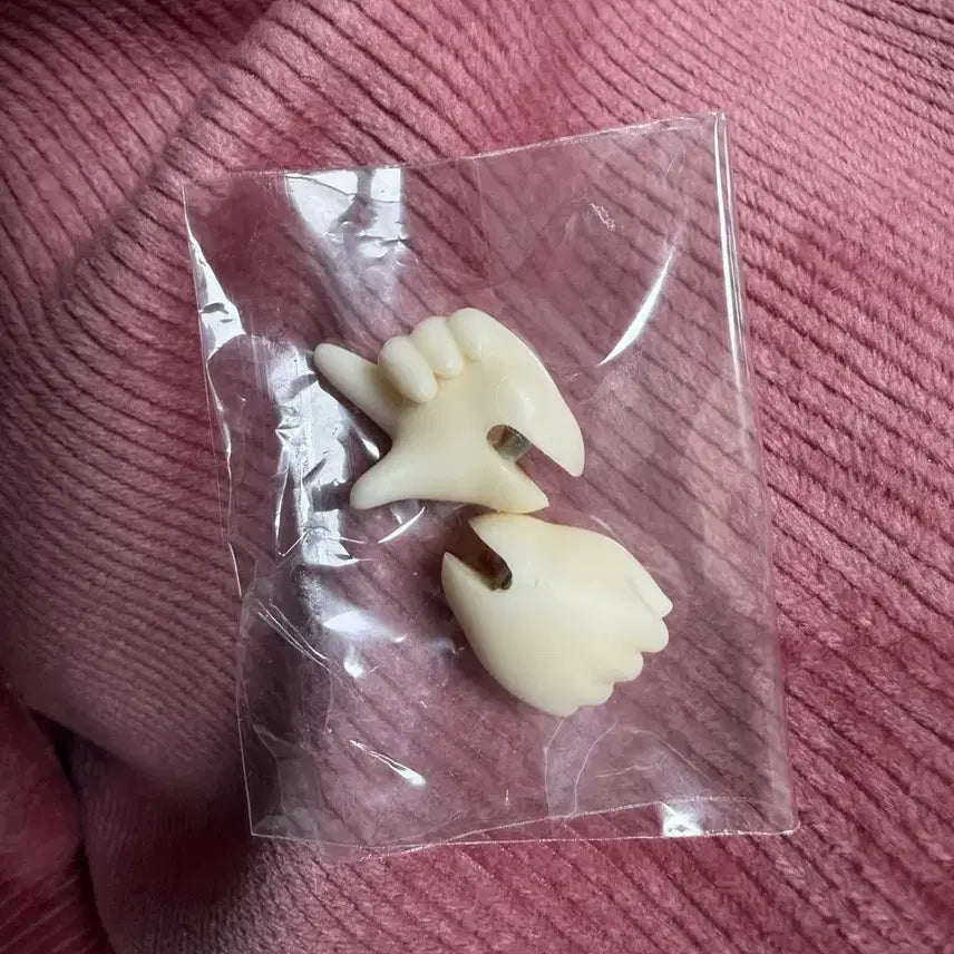 [SOLD OUT] 숏유딩 손파츠 미백
