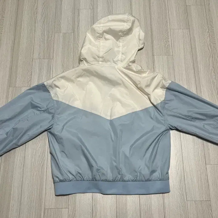 [BUNJANG] Fila Windbreaker Jacket Ivory/Blue [L] / 휠라 바람막이 자켓 아이보리/블루 [L/100]