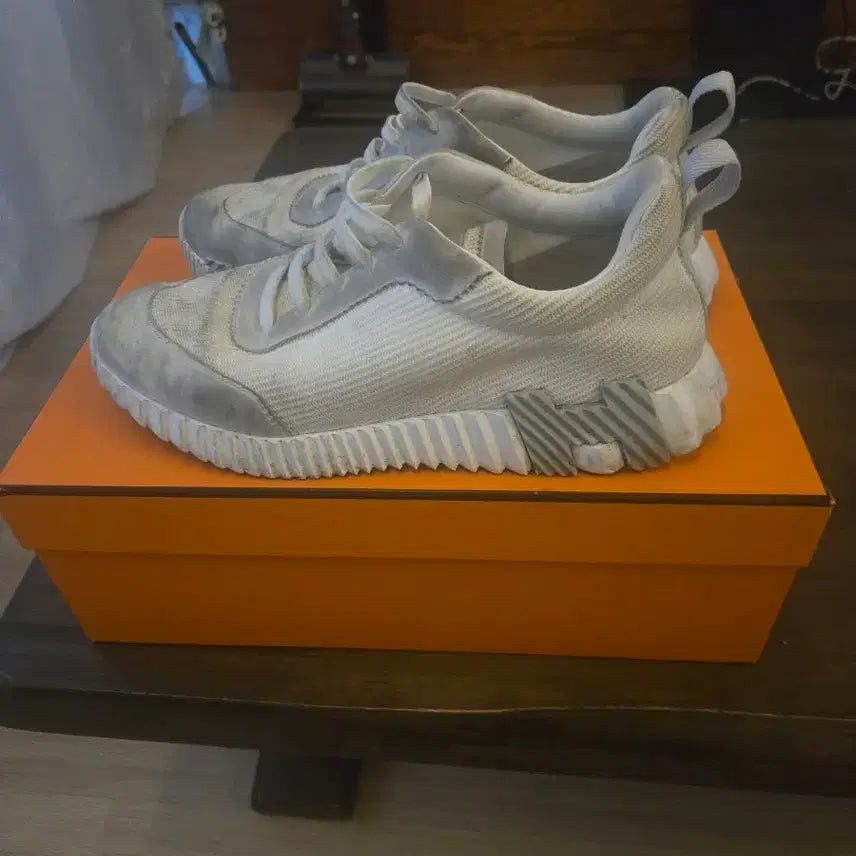 [BUNJANG] Hermes Bouncing Sneakers (Size 41) / 에르메스 바운싱 41