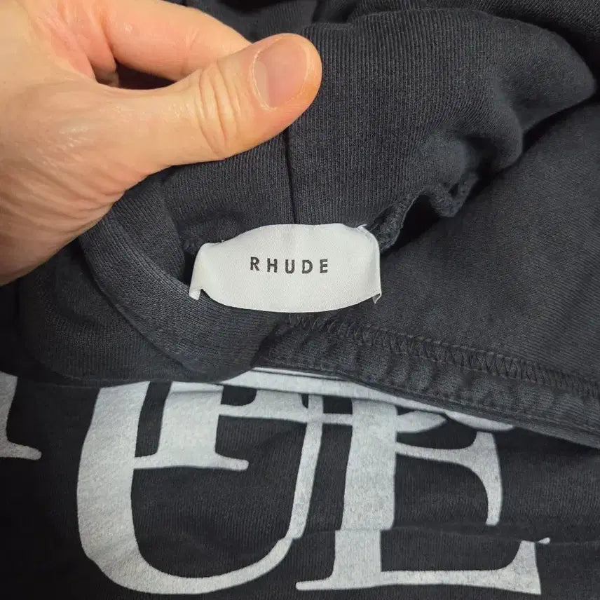 [SOLD OUT] Rhude 빈티지 가공 블랙 후디