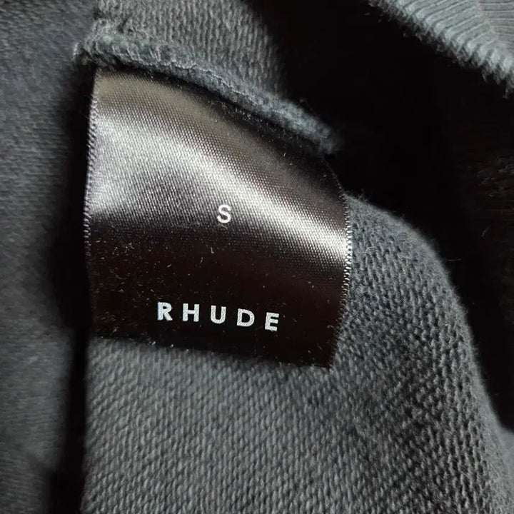 [SOLD OUT] Rhude 빈티지 가공 블랙 후디