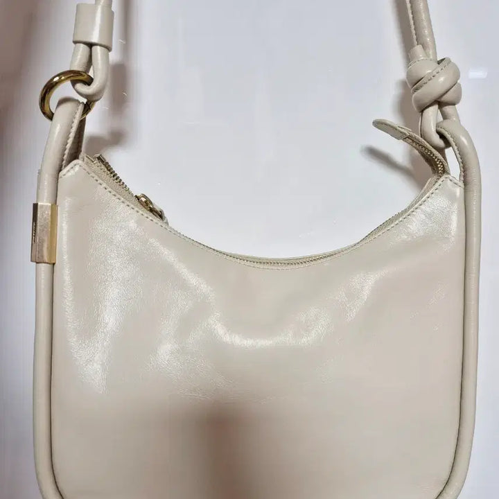 [BUNJANG] J.ESTINA PIPE Hobo Bag Ivory / 제이에스티나 PIPE 호보백 아이보리