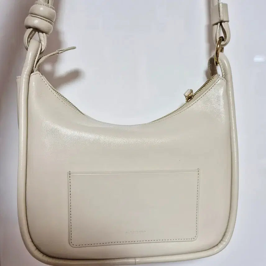 [BUNJANG] J.ESTINA PIPE Hobo Bag Ivory / 제이에스티나 PIPE 호보백 아이보리