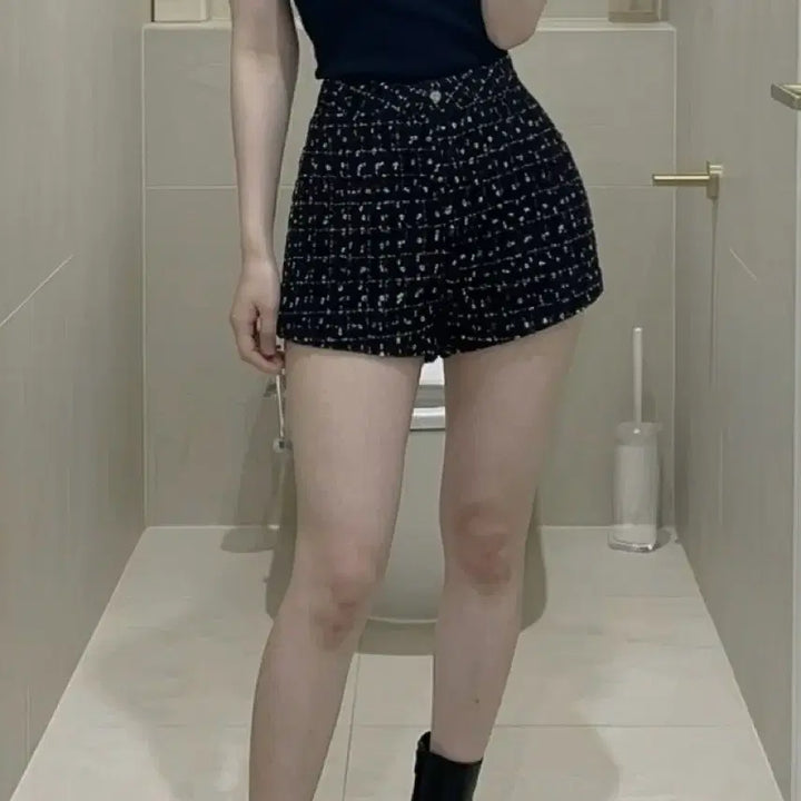 [BUNJANG] Tweed Black Pants for Women / 당일발송) 새상품 트위드 블랙 숏팬츠 슬림핏 하객룩