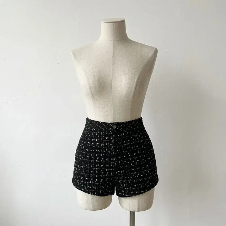 [BUNJANG] Tweed Black Pants for Women / 당일발송) 새상품 트위드 블랙 숏팬츠 슬림핏 하객룩