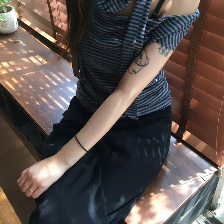 [BUNJANG] Striped Half-Open T-Shirt / 단가라 반오픈티