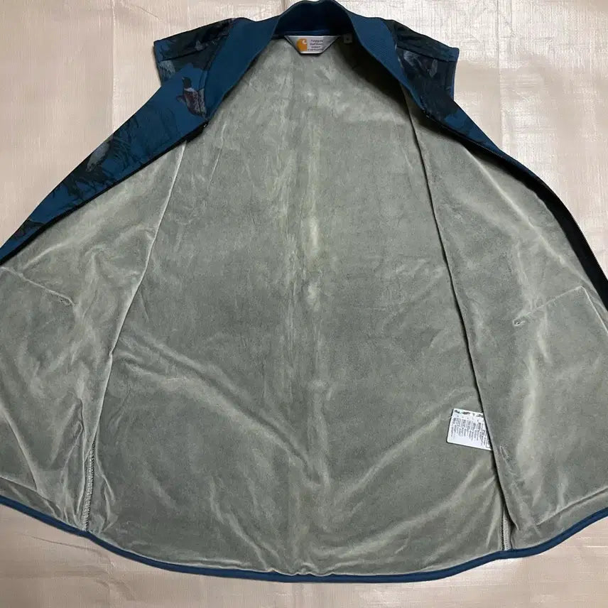 [BUNJANG] Carhartt Printed Vest M / 칼하트 프린팅 베스트 M