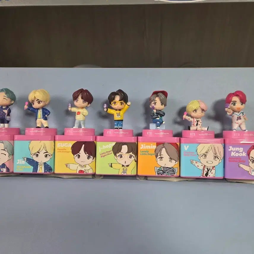 [BUNJANG] BTS x Baskin Robbins Figure Bundle Set / BTS x 배스킨라빈스 피규어 풀세트, 브로마이드