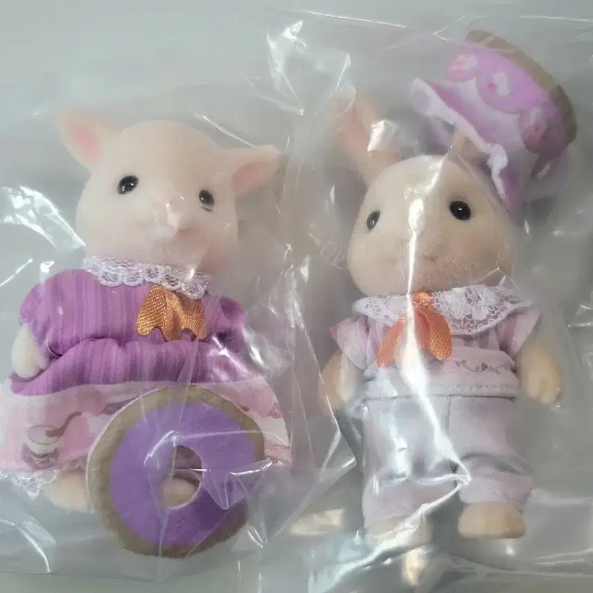 [BUNJANG] Sylvanian Families Tea Party Goat Rabbit Figure Bundle Set / 실바니안 쿠지 티파티 염소 토끼