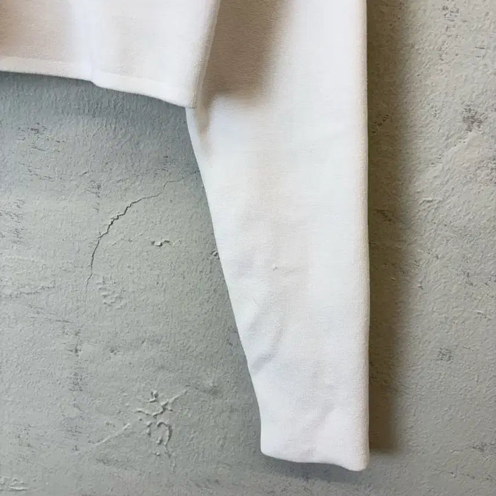 [SOLD OUT] [M] 알렉산더왕 로고 크롭 니트 가디건