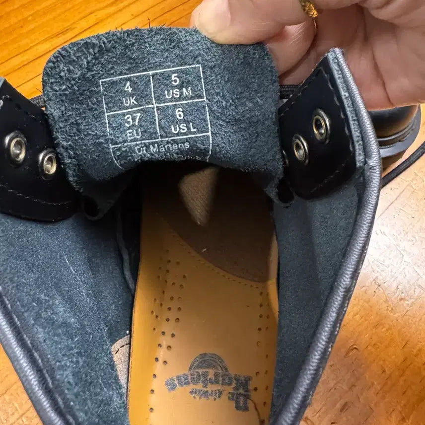 [BUNJANG] Dr. Martens 6-Hole Smooth Leather Boots / 닥터마틴6홀
