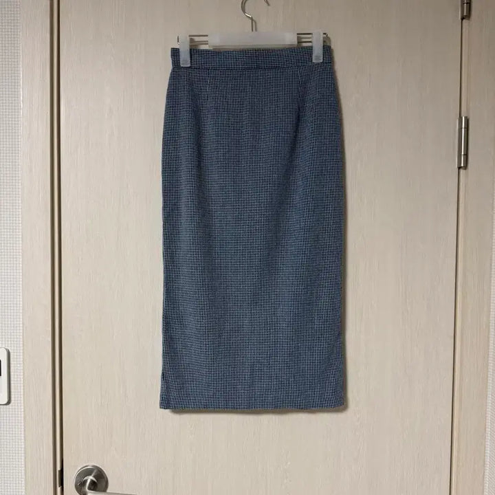 [BUNJANG] reine Navy Checkered H-Line Midi Skirt (S) / 렌느 reine 네이비 잔체크 H라인 미디스커트 (S)