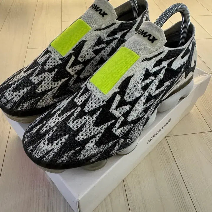 [SOLD OUT] 나이키 x 아크로님 에어 베이퍼맥스 목 2 라이트 본