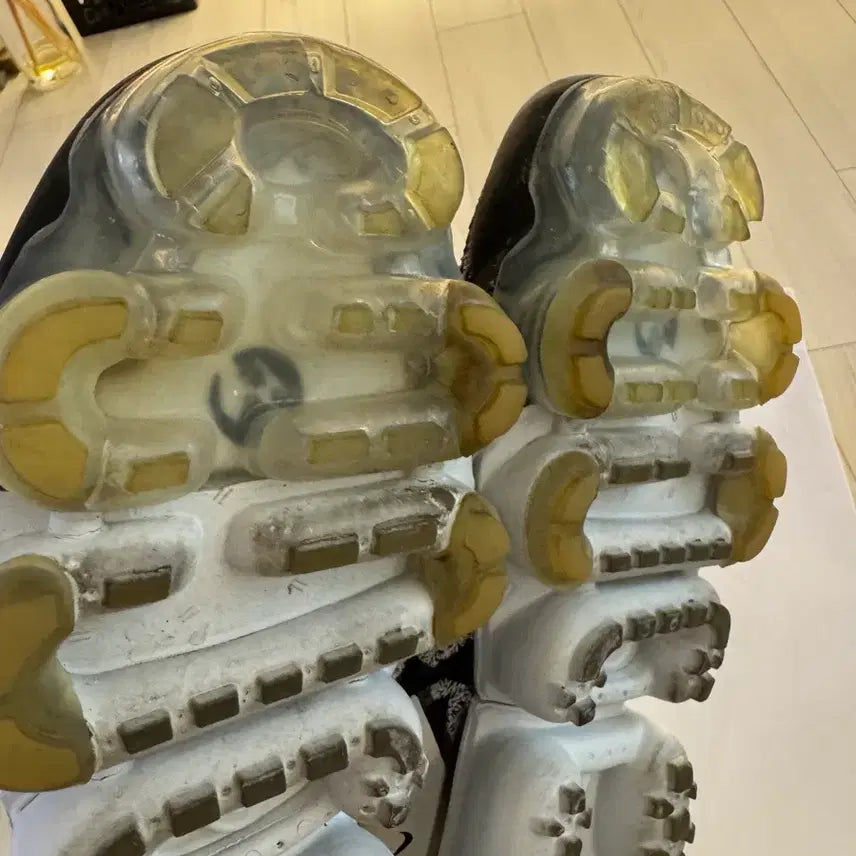 [SOLD OUT] 나이키 x 아크로님 에어 베이퍼맥스 목 2 라이트 본