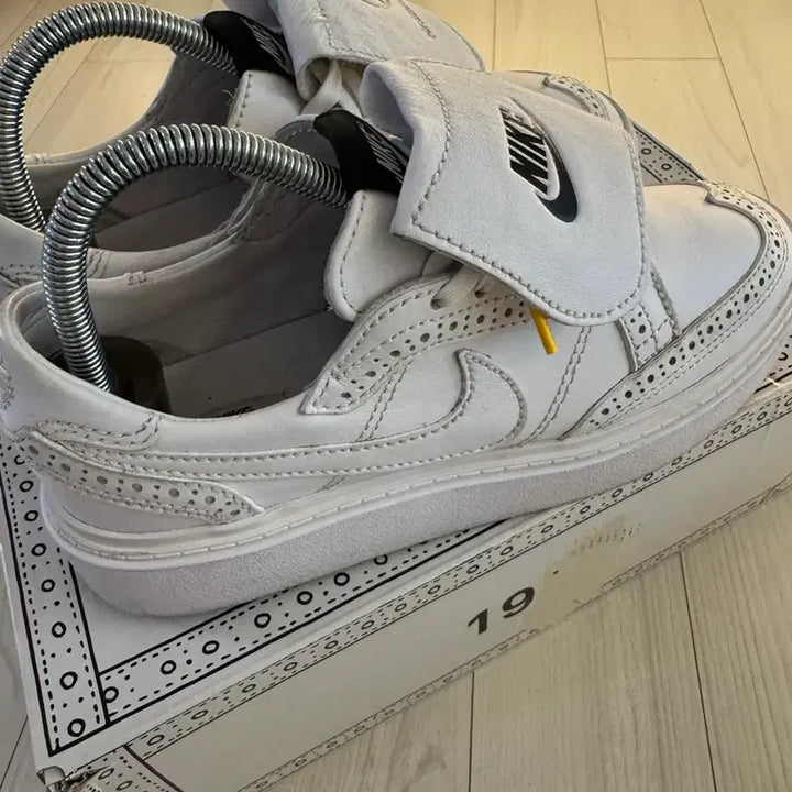 [BUNJANG] Nike PeaceMinusOne Wingtip White Sneakers / 나이키 피스마이너스원 윙팁 화이트 스니커즈 245~250
