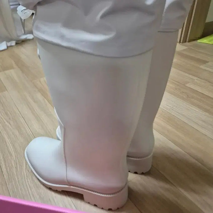 [BUNJANG] Riclow Long Rain Boots Ivory Size 38 / 새상품 리끌로우 롱 레인부츠 아이보리색 사이즈 38 (240~245)