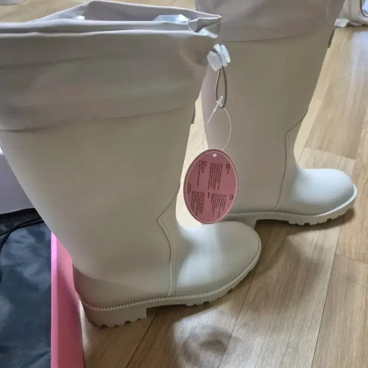 [BUNJANG] Riclow Long Rain Boots Ivory Size 38 / 새상품 리끌로우 롱 레인부츠 아이보리색 사이즈 38 (240~245)