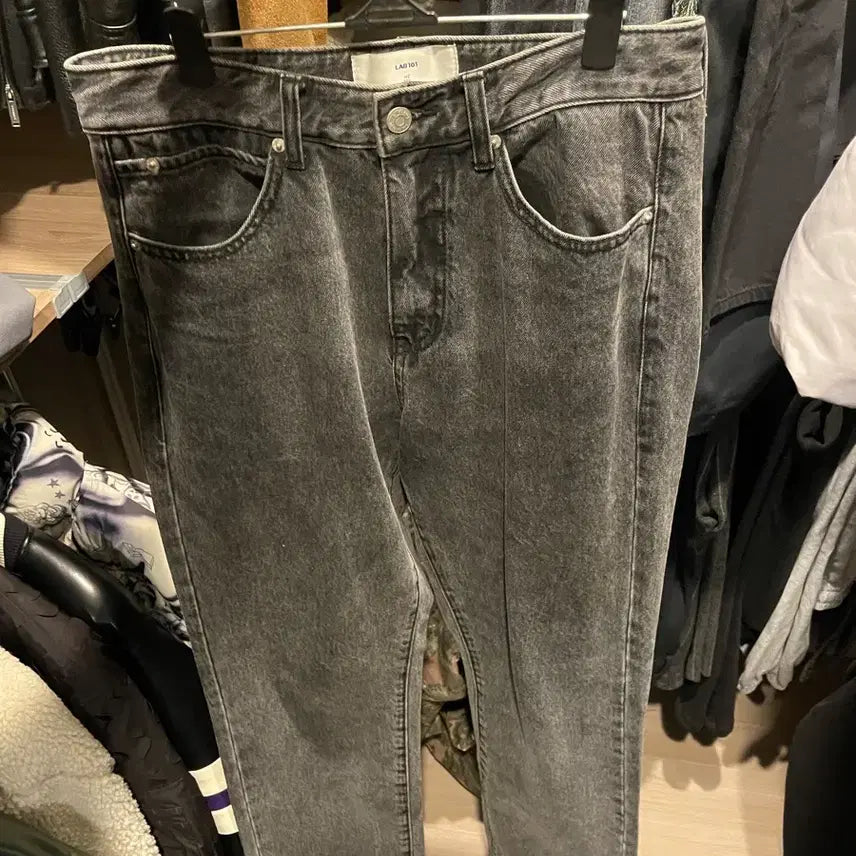 [BUNJANG] 101 Side Slit Stone Wash Denim Pants / 랩 101 사이드 절개 디테일 스톤워시 데님팬츠