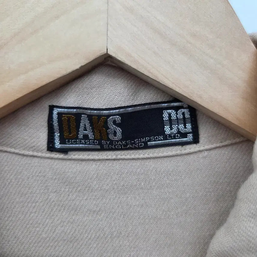 [BUNJANG] Daks Beige Shirt with Check Tie (Women&