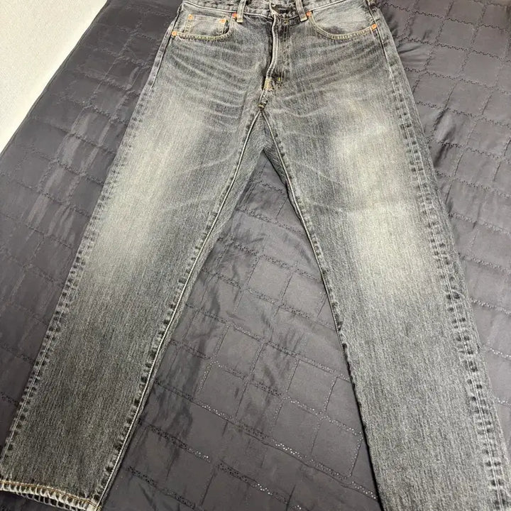 [SOLD OUT] [새제품] FOB factory 셀비지 그레이 워싱데님 32/30