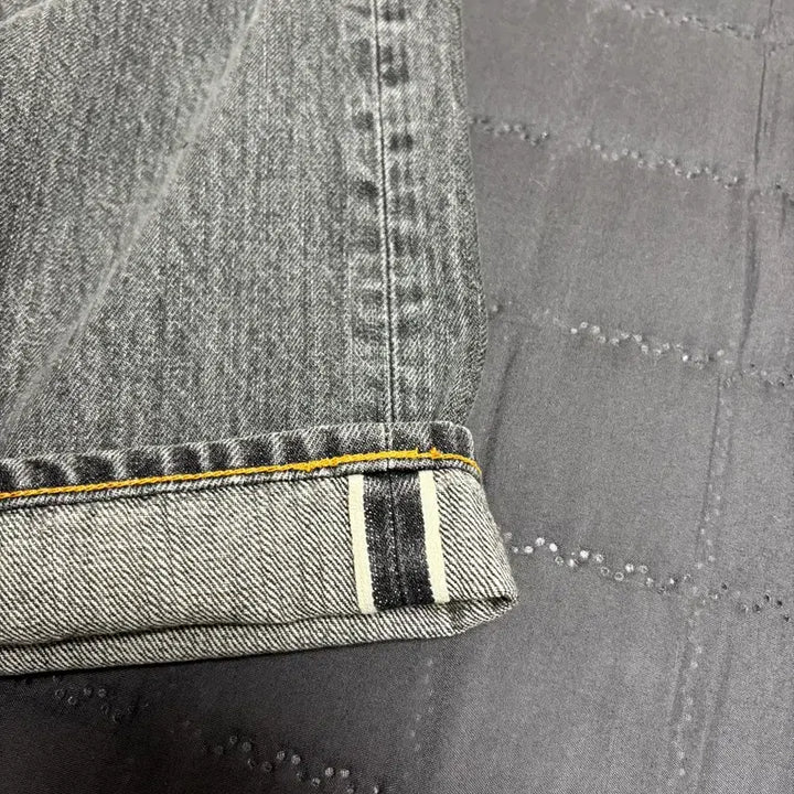 [SOLD OUT] [새제품] FOB factory 셀비지 그레이 워싱데님 32/30