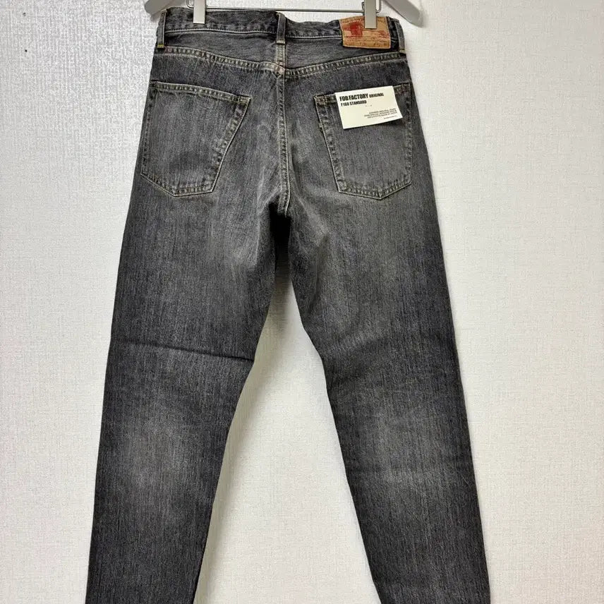 [SOLD OUT] [새제품] FOB factory 셀비지 그레이 워싱데님 32/30