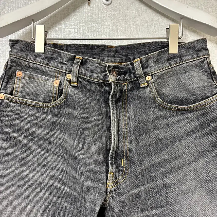 [SOLD OUT] [새제품] FOB factory 셀비지 그레이 워싱데님 32/30