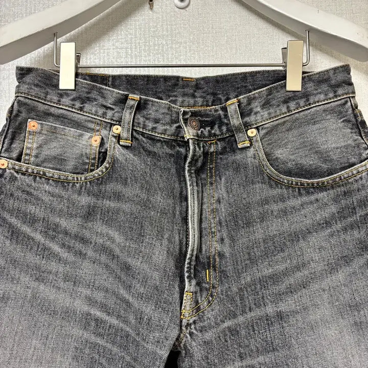 [SOLD OUT] [새제품] FOB factory 셀비지 그레이 워싱데님 32/30
