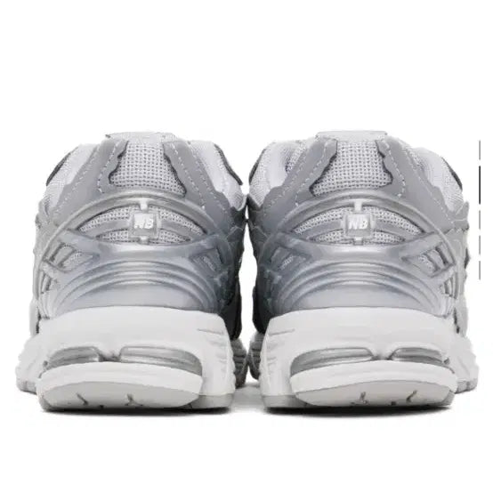 [BUNJANG] New Balance 1906D Silver Sneakers / 뉴발란스 1906D 실버 운동화