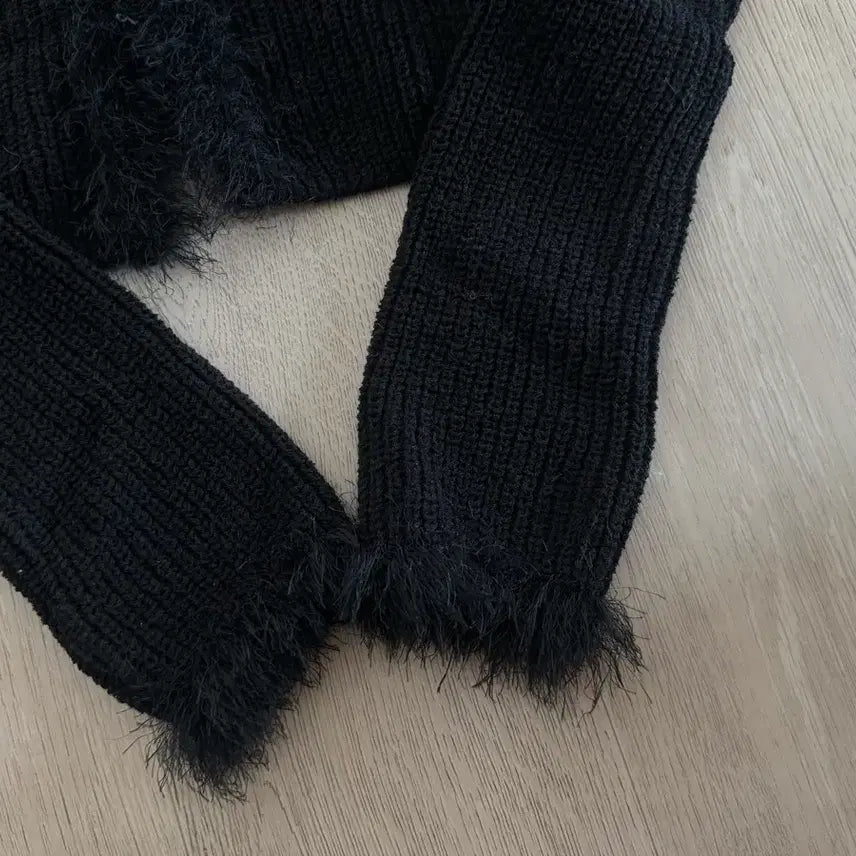 [BUNJANG] Diagonal Fur Trimmed Cardigan Black / 다이애그널 퍼 트리밍 가디건 블랙