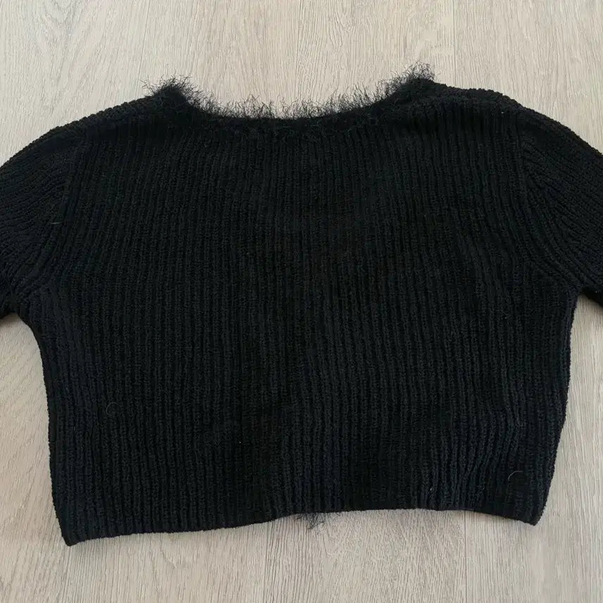 [BUNJANG] Diagonal Fur Trimmed Cardigan Black / 다이애그널 퍼 트리밍 가디건 블랙