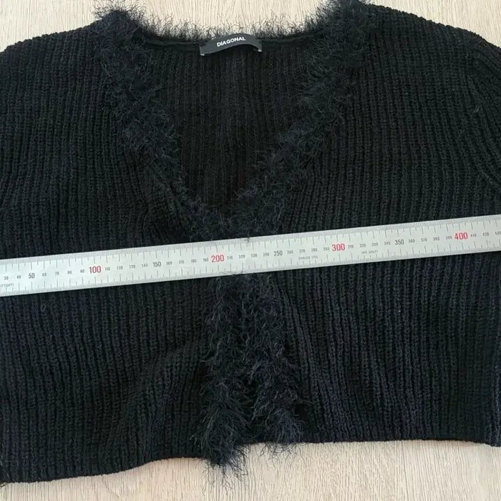 [BUNJANG] Diagonal Fur Trimmed Cardigan Black / 다이애그널 퍼 트리밍 가디건 블랙