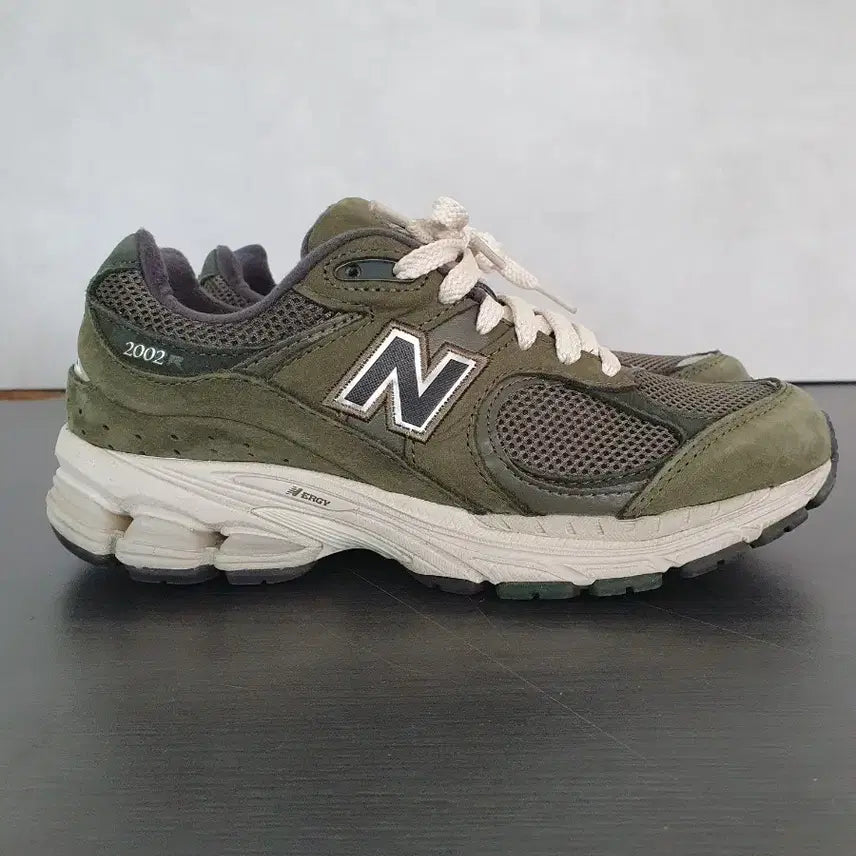 [BUNJANG] New Balance 2002R Grape Leaf Sneakers (225) / 뉴발란스 2002R 그레이프 리프 (225)