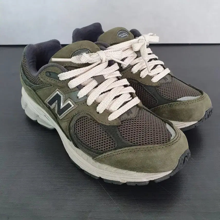 [BUNJANG] New Balance 2002R Grape Leaf Sneakers (225) / 뉴발란스 2002R 그레이프 리프 (225)